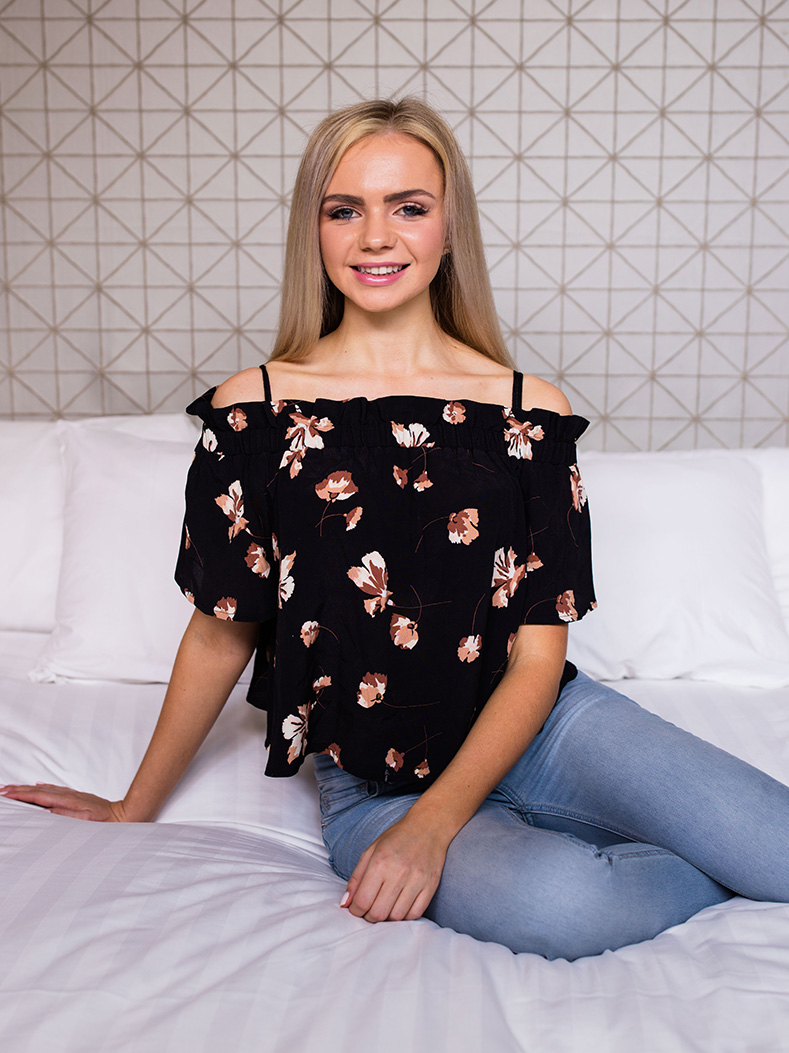 Layla Storm / 19 Years Old