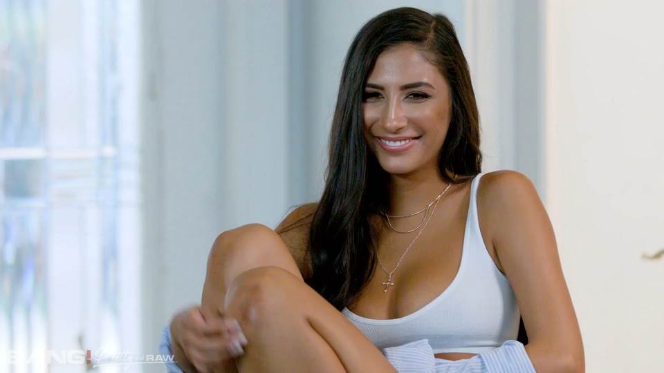 Gianna Dior Gets Her Pussy Pounded In Raw Rough Sex